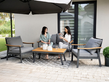 SADA HLINÍKOVÝCH NÁBYTKŮ "LUBLANA" (ROHOVÁ SOFA + 2 KŘESLA + STOLEK) ŠEDÁ + ŠEDÉ POLŠTÁŘE *9545