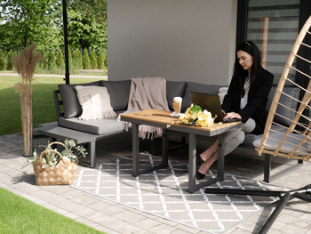 SADA HLINÍKOVÉHO NÁBYTKU "BOGOTA" (ROHOVÁ SOFA + STOLÍK) ŠEDÁ + ŠEDÉ POLŠTÁŘE *1142