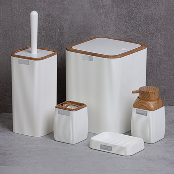 Stripe Round Bathroom Set 5 pcs - Wooden