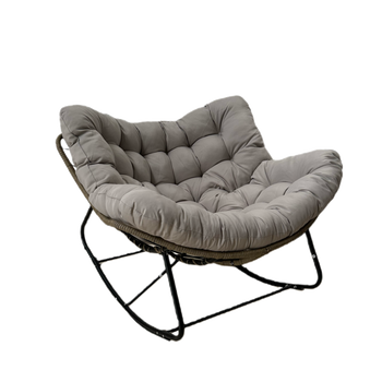 FOTEL BUJANY "SVINGA" 112 x 104 x 69 CM BRĄZOWY RATTAN, SZARE PODUSZKI