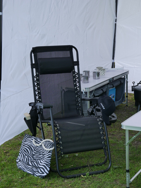 FOLDING GARDEN SUN LOUNGER WITH BASE, POCKET AND HEADREST BLACK