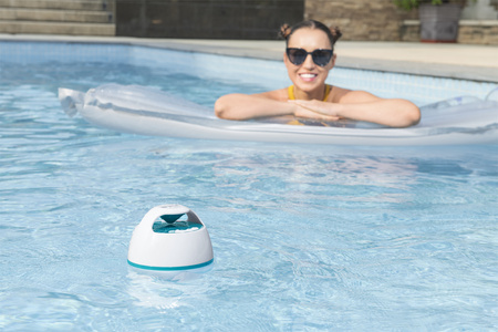PLÁVAJÚCI BLUETOOTH LED REPRODUKTOR *7300