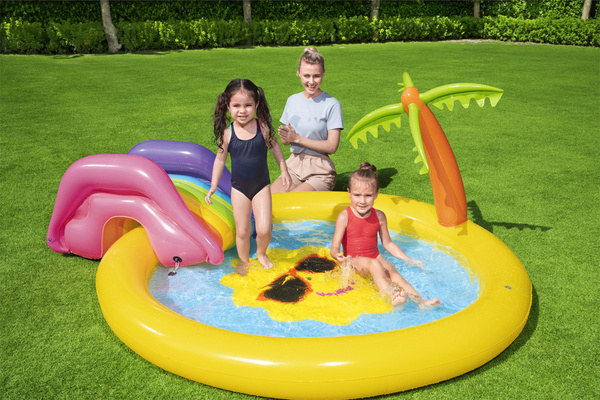 2.37m x 2.01m x 1.04m Sunnyland Splash Play Pool