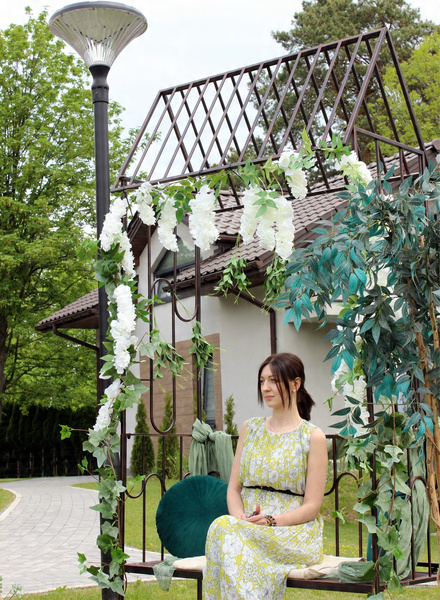 ZÁHRADNÁ PERGOLA S LAVICOU 123 x 63 x 252 CM ANTICKÝ BRONZ*1456