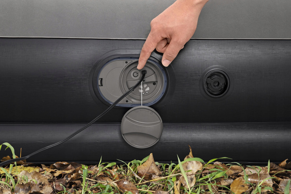 MATERAC DMUCHANY 203 X 152 X 36 CM TRITECH QUEEN SIZE Z WBUDOWANĄ POMPKĄ *0513