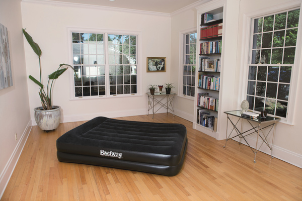 80"x60"x18" Premium Air Bed - Air Pump/Queen