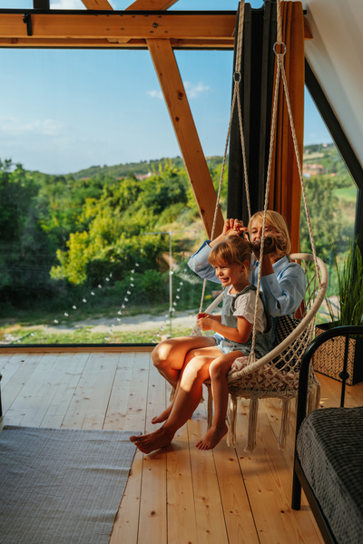 FOTEL WISZĄCY - BOCIANIE GNIAZDO Z PODUSZKĄ 80 x 60 x 120 CM BEŻOWY