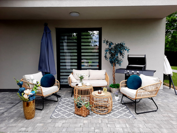 ZESTAW MEBLI OGRODOWYCH (SOFA, 2 KRZESŁA, 2 STOLIKI) - BRĄZOWY, PODUSZKI - SZARY *7534