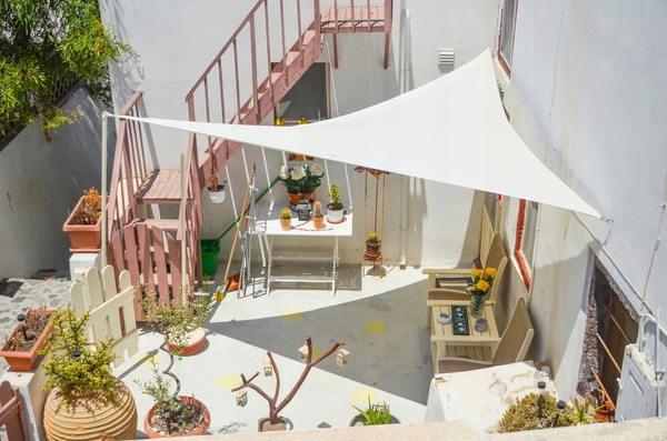 BEIGE TRIANGULAR SUNSHADE SAIL 3,6 X 3,6 X 3,6M