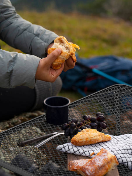 Skládací turistický stůl černý 60x40x26,5 cm *3224