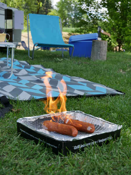 DISPOSABLE PORTABLE BARBECUE GRILL 31 x 24 x 5 CM