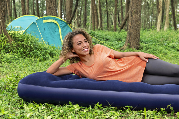 Bestway 73" x 30" x 11"/1.85m x 76cm x 28cm Air Mattress Jr.Twin Built-in Foot Pump