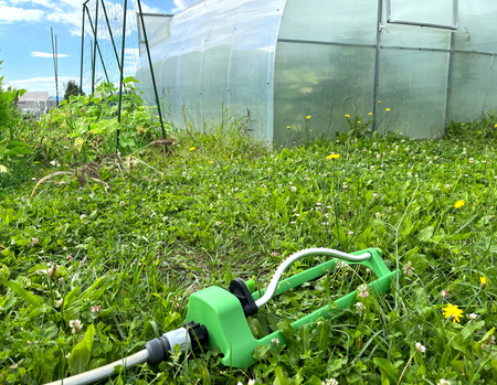 OSCILLATING GARDEN SPRINKLER