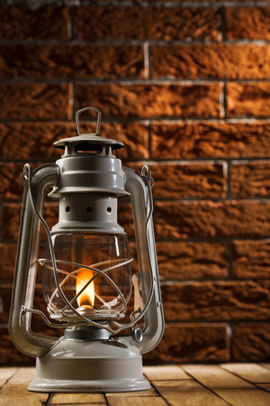 METAL OIL LAMP 11.5 X 15 X 24 CM