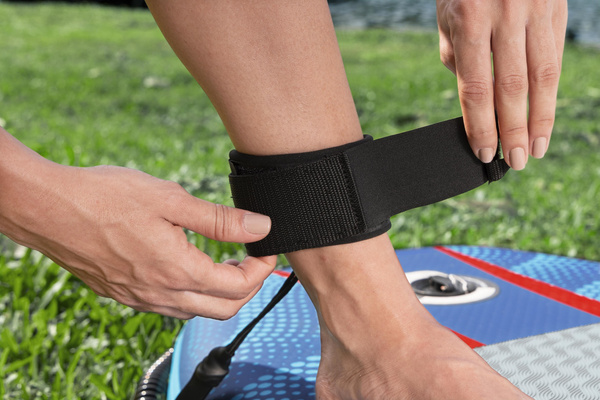 SUP / KAYAK BOARD 305 X 84 X 12 CM (BOARD, PADDLE, PUMP, BACKPACK, LEASH, FIN, SEAT, TOOL KIT) *4277