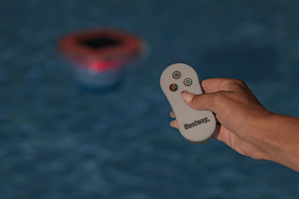 Dávkovač / plavák na bazénovú chémiu LED *9347