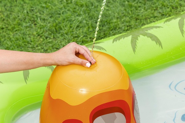 "8'7"" x 6'2"" x 40""/2.62m x 1.88m x 1.02m
Volcano Springs Play Center"		