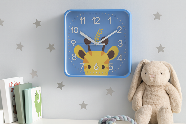 ZEGAR WISZĄCY DZIECIĘCY KWADRATOWY 20,2 x 20,2 x 3,5 CM MIX 4 WZORÓW *4603