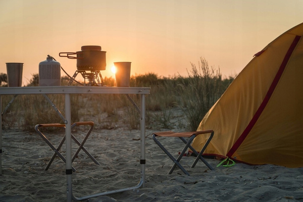 SADA NA CESTOVÁNÍ (STOLEK + 4 ŽIDLE) 120 x 60 x 70 CM*8211