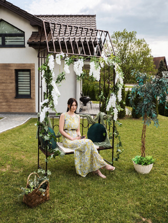 GARDEN PERGOLA WITH BENCH