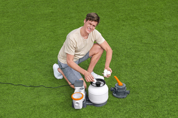 BIELE FILTRAČNÉ GULIČKY 5CM DO PIESKOVÝCH ČERPADIEL 700G *7565