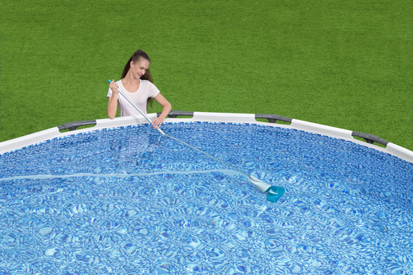 Flowclear™ AquaCrawl Pool Vacuum