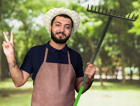 RAKES WITH FIBERGLASS HANDLE 35 x 8 x 148 CM