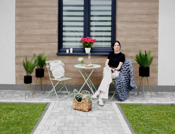 SET DE MOBILIER PENTRU GRĂDINĂ VERDE (MASĂ ROTUNDĂ + 2 SCAUNE) *5134