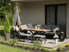 HLINÍKOVÝ TEAKOVÝ ZÁHRADNÝ NÁBYTOK (ROHOVÁ SOFA + STÔL + 2 TABURETY) ANTRACITOVÁ + ŠEDÉ VANKÚŠE *0411
