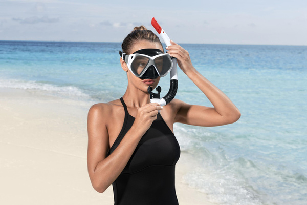 Dominator Pro Snorkel Mask