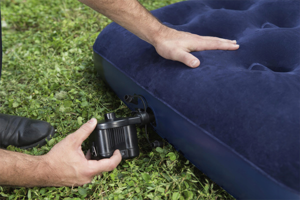 Bestway® 74" x 39" x 8.75"/1.88m x 99cm x 22cm Air Mattress Twin