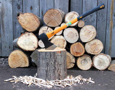 CARPENTER AXE 1400 G HANDLE 70 CM
