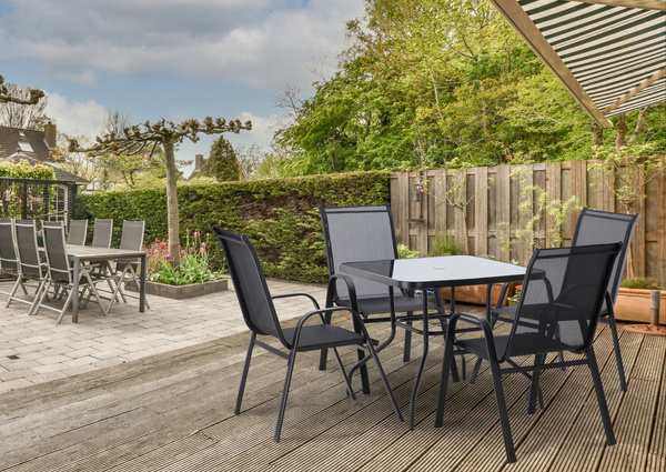 SET DE MOBILIER DE GRĂDINĂ - 4 SCAUNE + MASĂ PATRATĂ - NEAGRĂ *3521