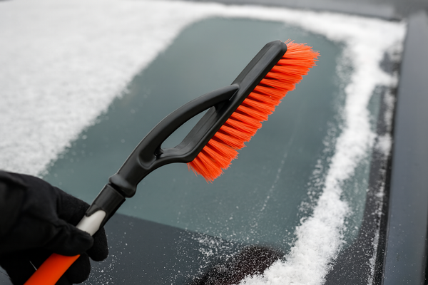 TELESCOPE SCRAPER WITH BRUSH - 82 - 106 CM