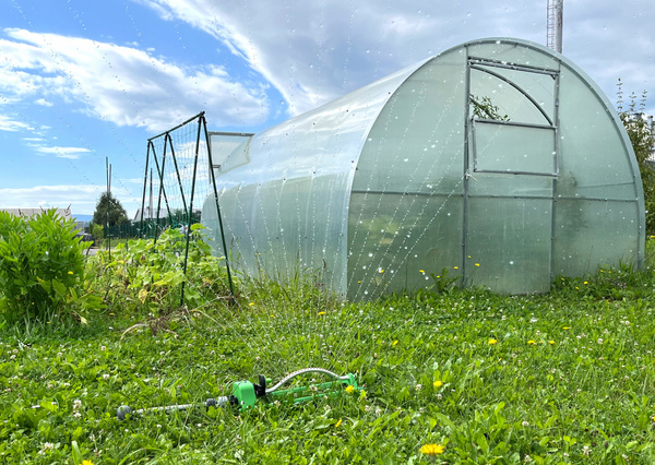OSCILLATING GARDEN SPRINKLER