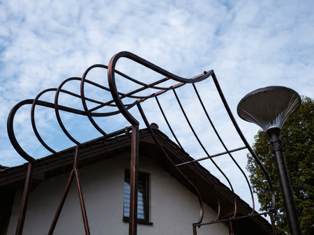 PERGOLA OGRODOWA 173 x 51 x 260 CM ANTYCZNY BRĄZ *1449