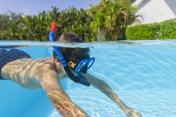 MÁSKA S POTÁPĚČSKOU TRUBICOU *1187