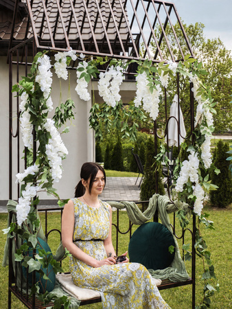 GARDEN PERGOLA WITH BENCH