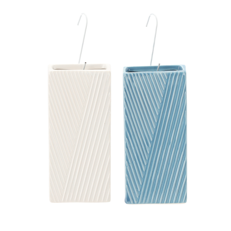 AIR HUMIDIFIER FOR A RADIATOR