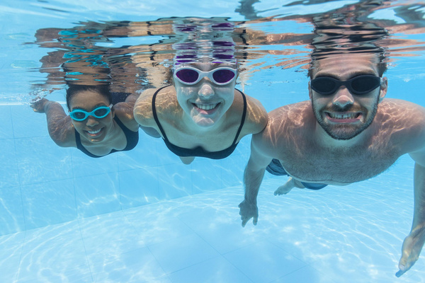 SWIM GOGGLES WITH COLORED LENSES