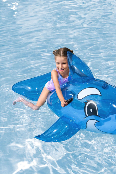 Bestway® 62" x 37"/1.57m x 94cm Whale Ride-on