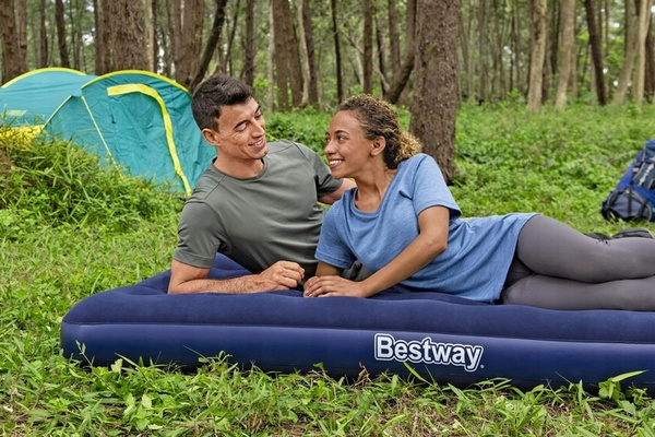 Bestway® 75" x 54" x 8.75"/1.91m x 1.37m x 22cm Air Mattress Full