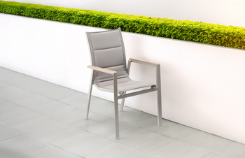 HLINÍKOVÉ ZÁHRADNÉ KRESLO POLYWOOD 64 x 55 x 91 CM BEŽOVÉ *9484